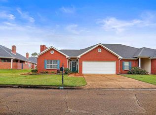 127 Springtree Dr, Brandon, MS 39042