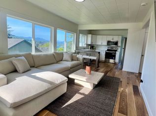 35425 9th St, Nehalem, OR 97131