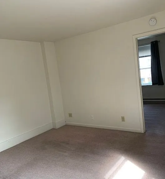 405 Monroe St — Photo 8