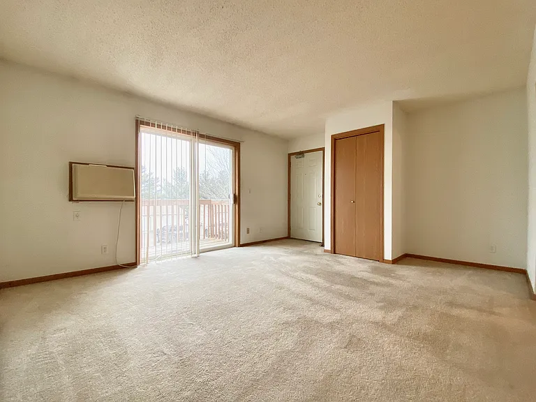 1088 Apple Ave #8 — Photo 6