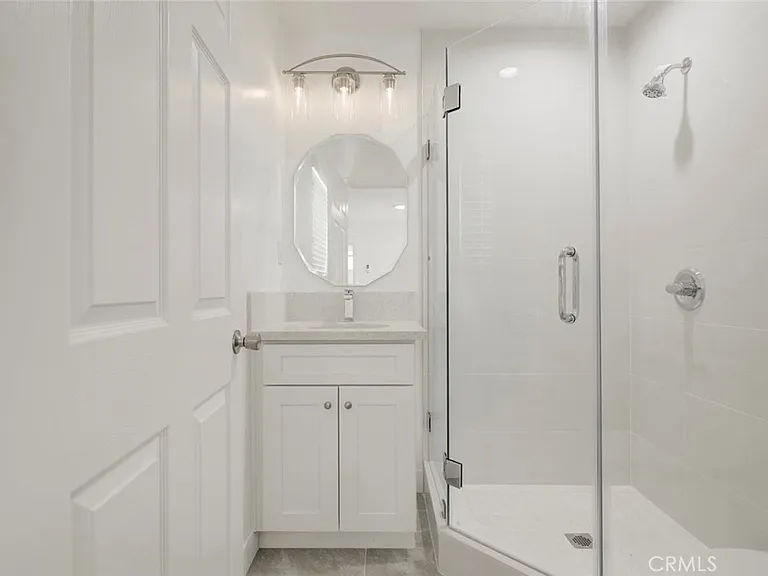 1307 E Acacia — Photo 20