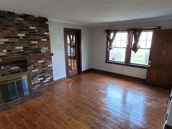 4th image of 72 Harriman Ave #72