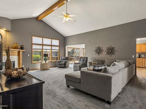 5th image of 52688 Clinton Oak Ln