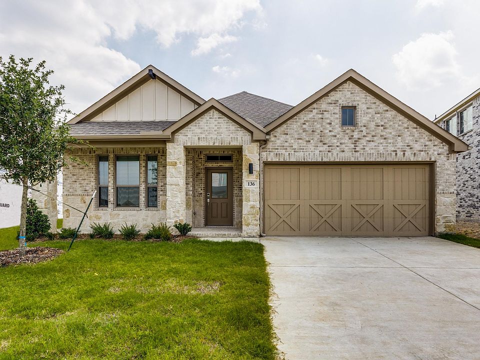 1st image of 136 Tioga Cir