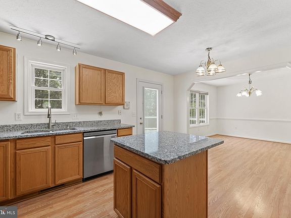 3rd image of 3616 Ardwick Cir