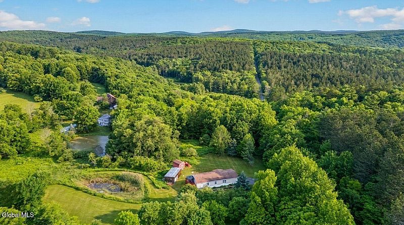 3rd image of 171 Rossman Hill Road