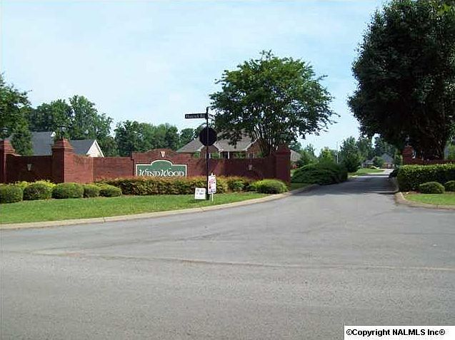 2nd image of 12 Autumn Cir