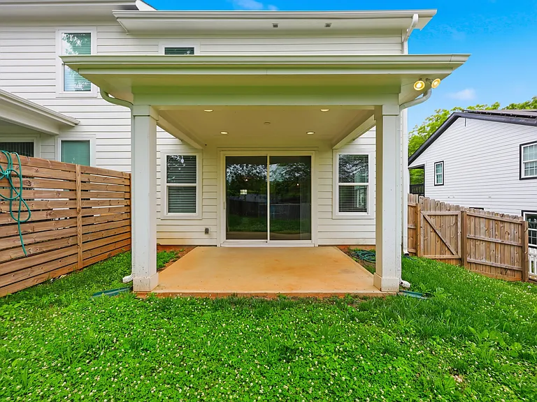 2957 Ross Ave — Photo 31