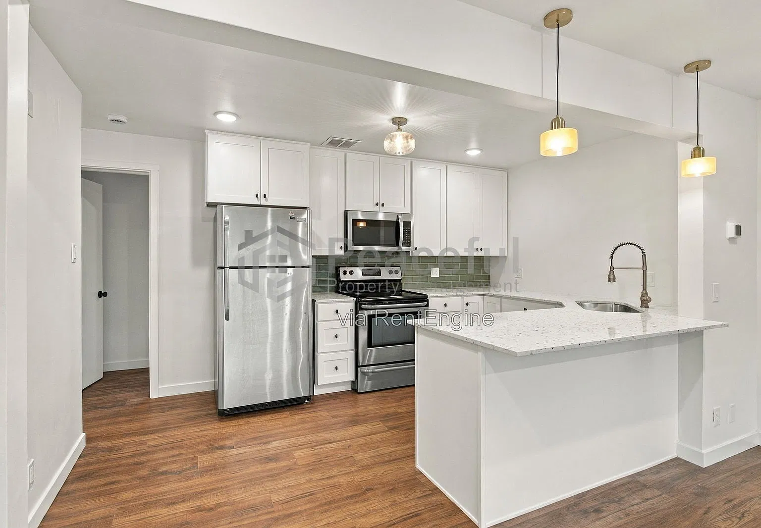 3 bed, 2.0 bath, 1000 sqft, $2,150 — Photo 4
