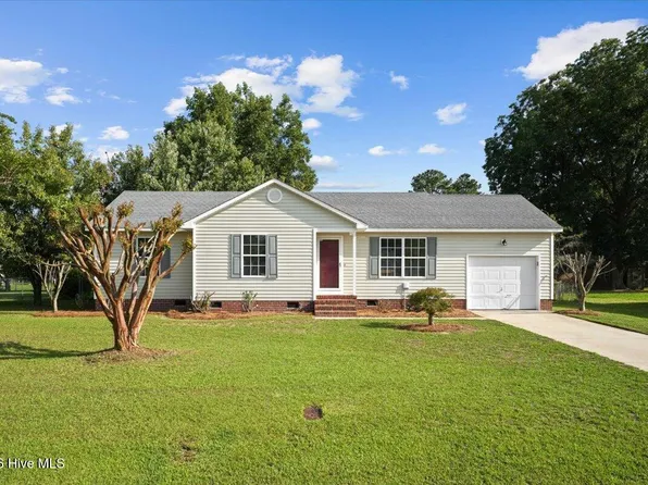 2595 Pine Knoll Dr, Kinston, NC 28504