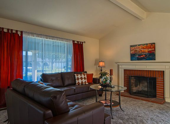 3rd image of 557 Canton Dr