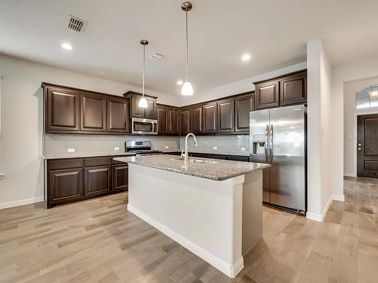 1308 Canary Ln — Photo 6