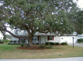 902 Dundee Cir, Leesburg, FL 34788