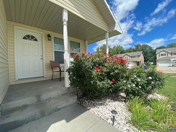 5th image of 920 Whitetail Ct