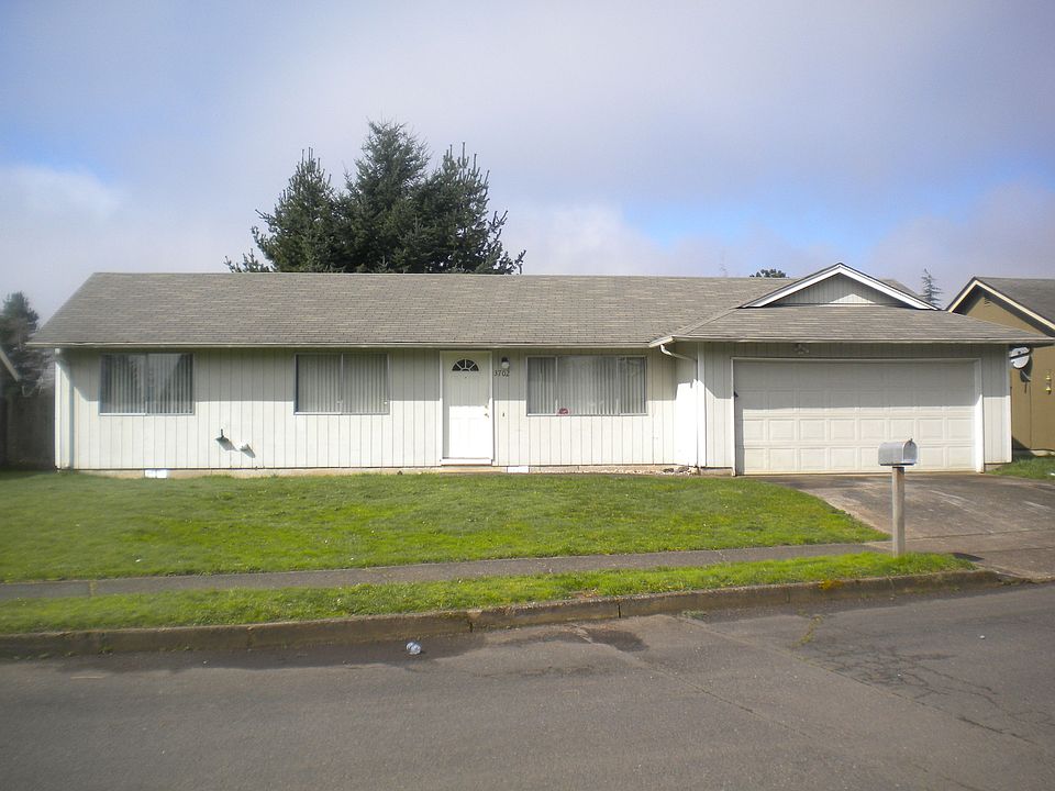 1st image of 3702 NE 135th Ave