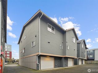 926 N 96th Street, Seattle, WA 98103