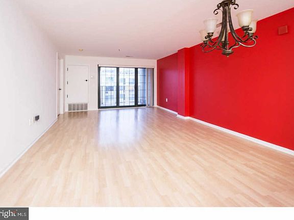5th image of 2 Leverington Ave #50