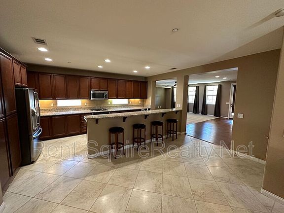 3rd image of 8365 Greenwood Ln