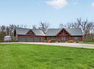 20805 Mackinaw Bluffs Rd, Lexington, IL 61753