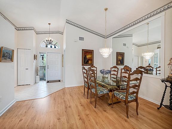 4th image of 6846 Ashton St