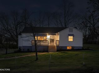 1106 Bradshaw Garden Rd, Knoxville, TN 37912