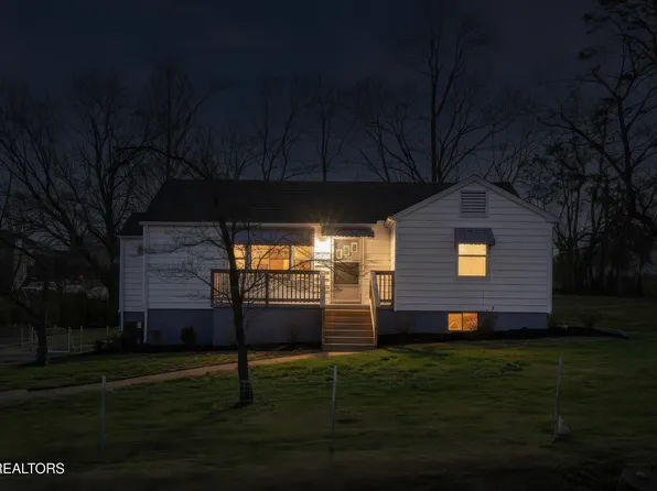 1106 Bradshaw Garden Rd, Knoxville, TN 37912