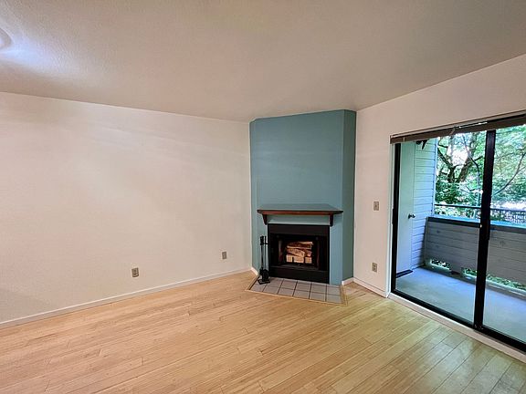 4th image of 211 Summit Ave E Unit S120