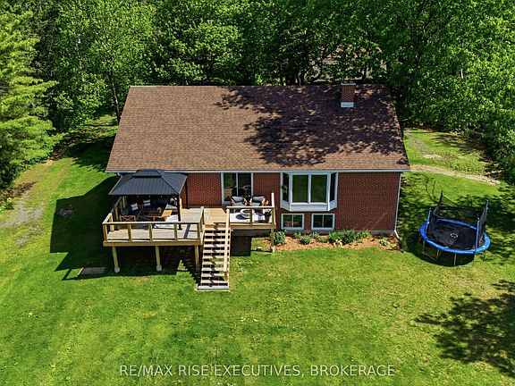 3rd image of 1520 Shore Rd