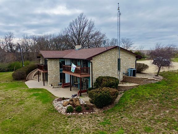 5th image of 1659 Prairie Rd