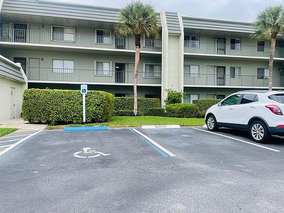 2nd image of 4080 Tivoli Ct APT 307