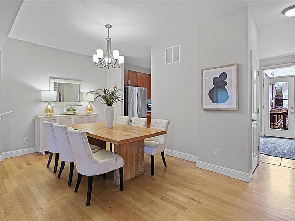 5th image of 4204 Olive St #4204
