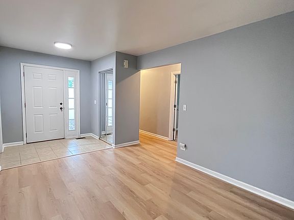 4th image of 1455 Cumberland Rd
