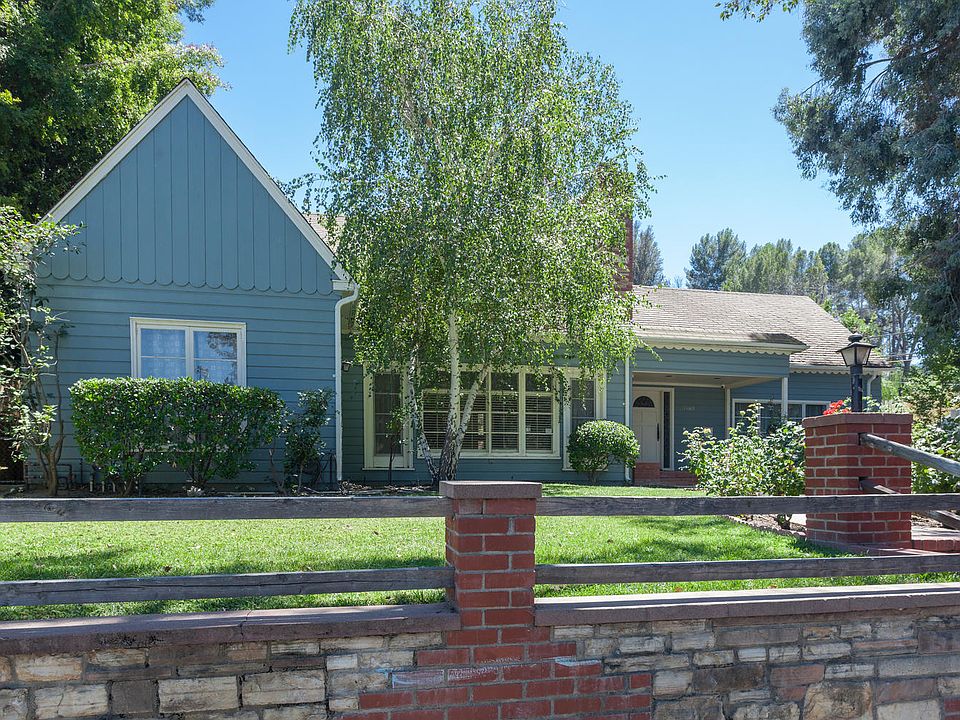 1st image of 20980 Costanso St