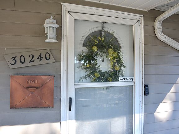 3rd image of 30240 Alger Blvd