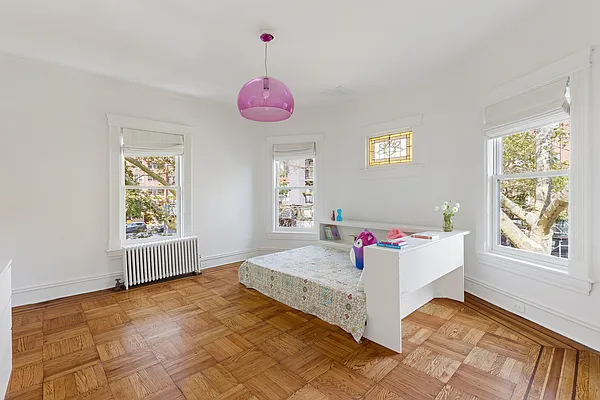 Sold by Compass | media 16