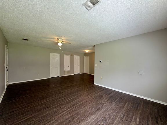 3rd image of 1307 N Arkansas Ave