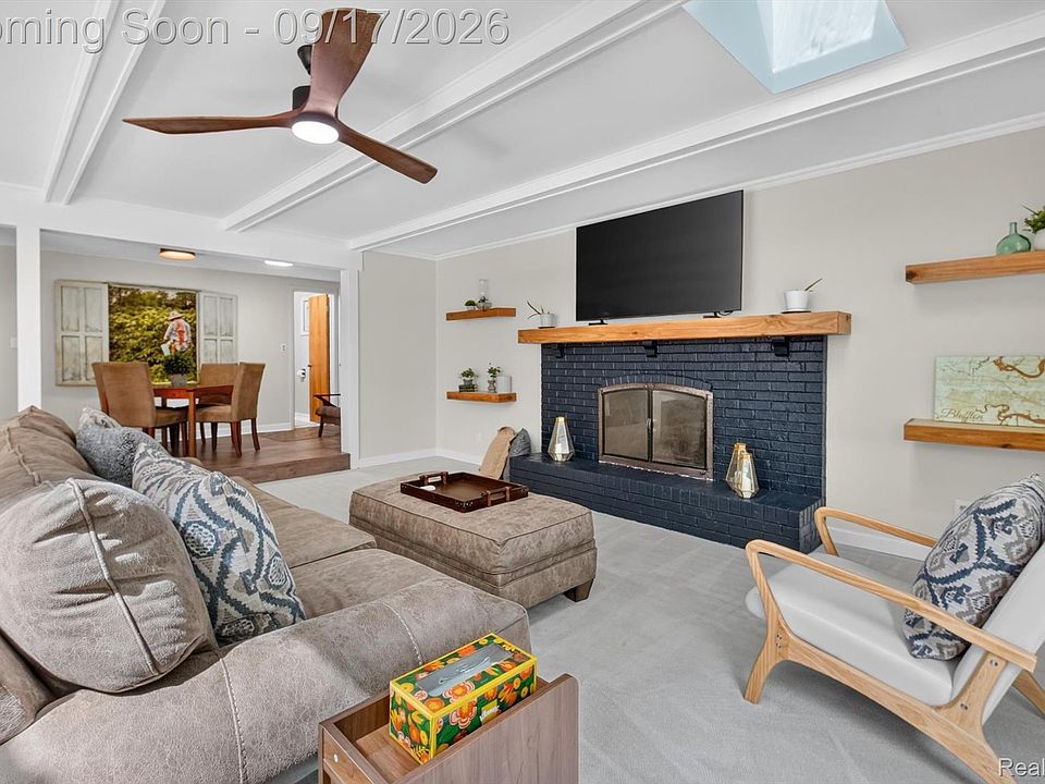 807 S Oak St, photo 9