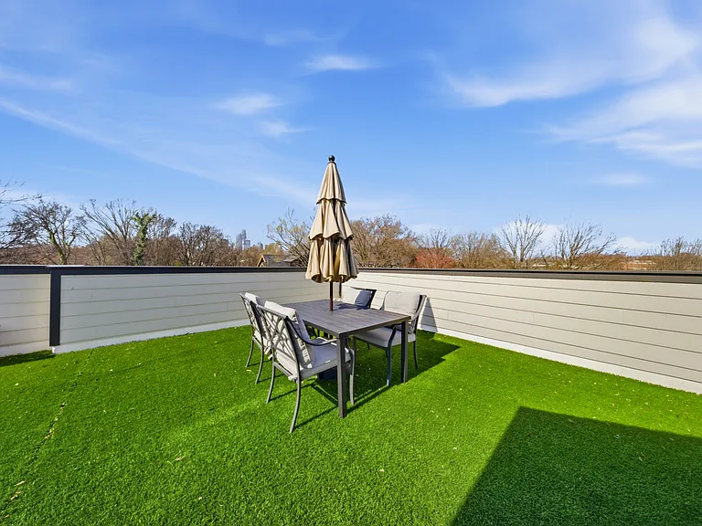 1602 Julia Maulden Pl — Photo 35