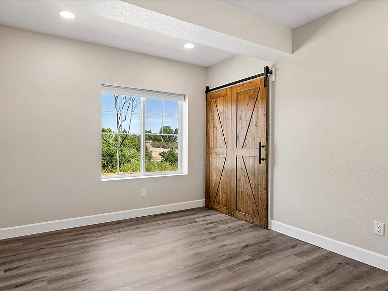 5355 Canyon View Dr — Photo 19