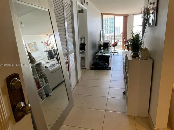 1901 Brickell Ave, Miami, FL