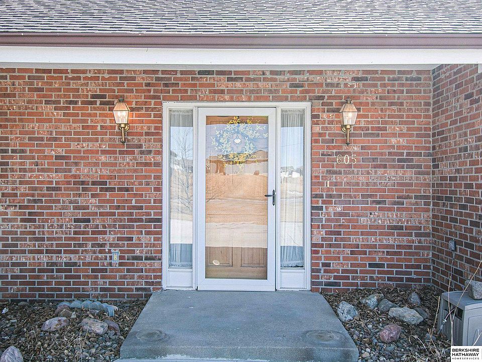 605 North St, Underwood, IA 51576 Zillow