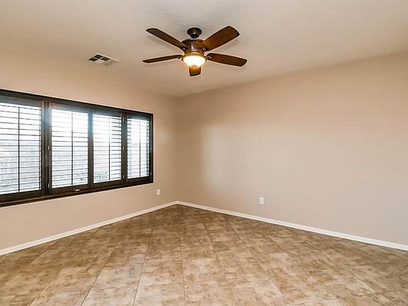 2nd image of 4404 Penguin Ave