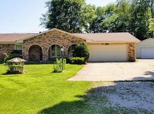 49 Cherry Dr, Kankakee, IL 60901