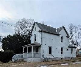 315 Sullivan St — Photo 2