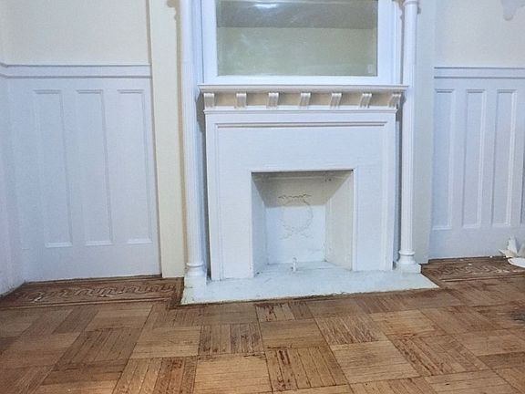 4th image of 616 W 113th St APT 2R