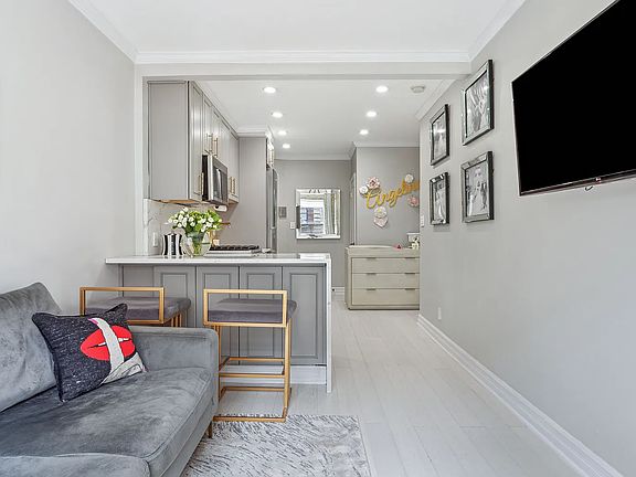 2nd image of 189 Bleecker St #12B