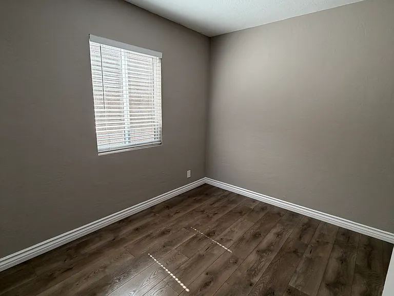 3609 Ocean View Blvd — Photo 6