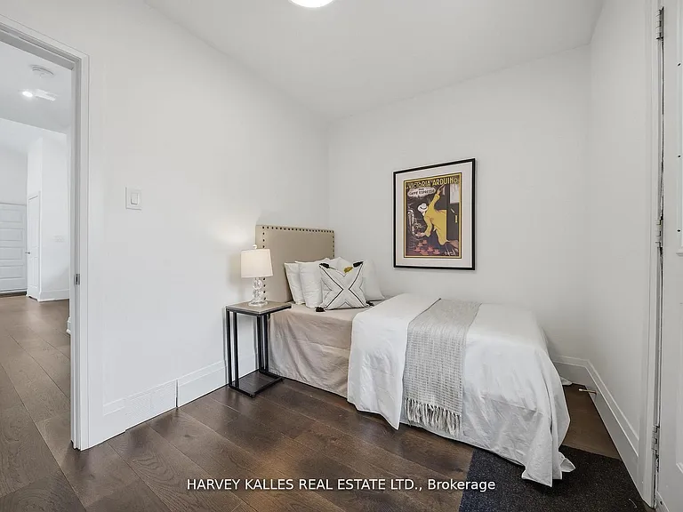 568 Northcliffe Blvd — Photo 22