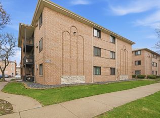 8741 W Summerdale Ave APT 3H, Chicago, IL 60656