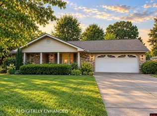 1718 Honeysuckle St, Mountain Home, AR 72653